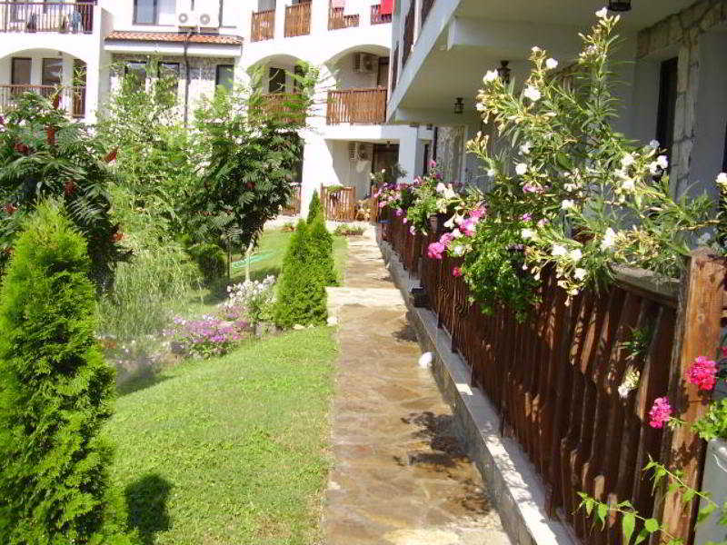 Dolphin Hotel Sveti Vlas Exterior photo