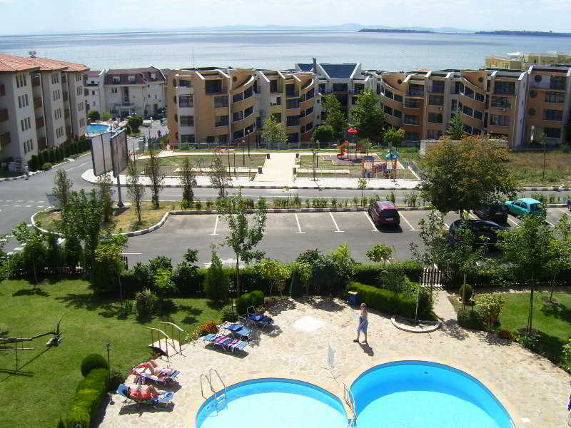 Dolphin Hotel Sveti Vlas Exterior photo
